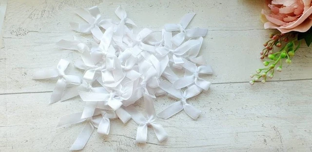 35 Stück/Posten - Weißes Band Satinschleifen (4 cm) - Zum Selbermachen Handwerk Dekoration Geschenkverpackung