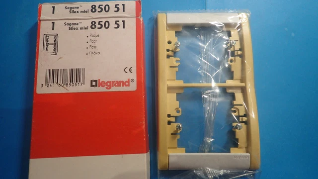 Legrand sagane silex plaque 85010 ou 850 10 blanc moucheté à Neauphle Le Château
