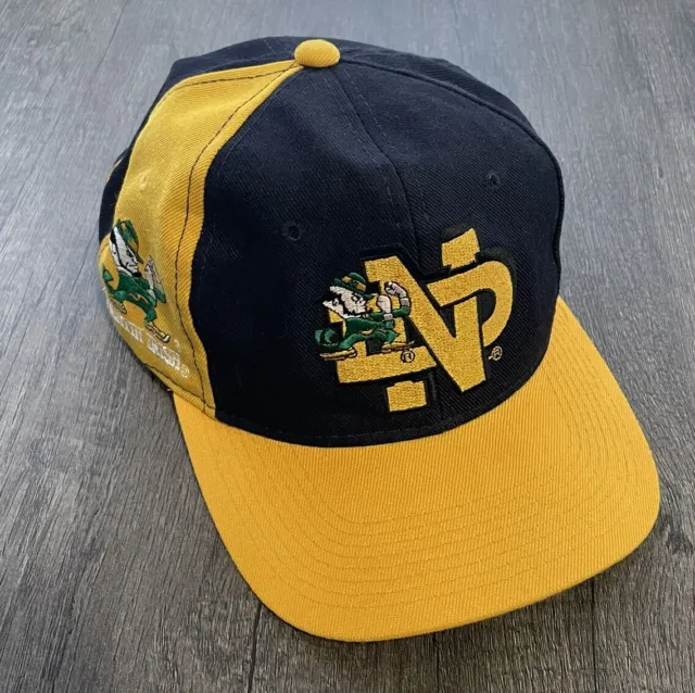 VTG Notre Dame Fighting Irish Sports Specialties SnapBack Hat Cap 90s Pinwheel
