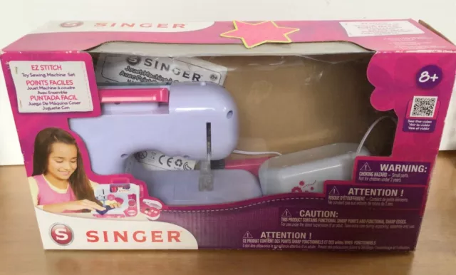 Singer Toy Sewing Machine - Battery Operated - Working - In Original Box