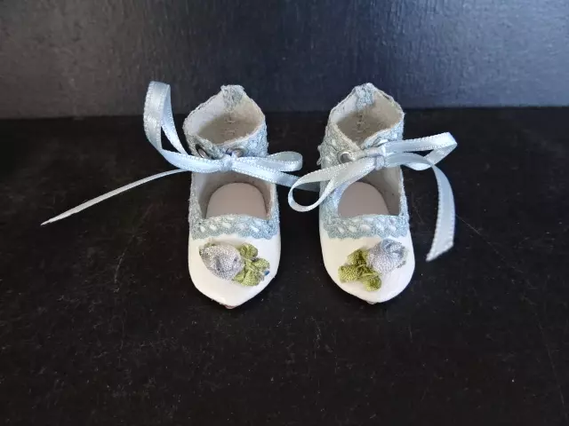CHAUSSURES en CUIR pour POUPEE BLEUETTE (4 cm) Modèle unique fait main -BLANC
