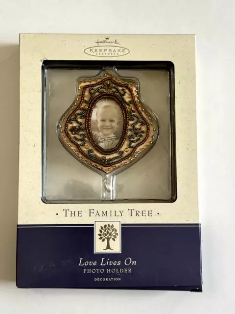 Hallmark Keepsake Family Tree LOVE LIVES ON Photo Holder Frame Ornament NEW