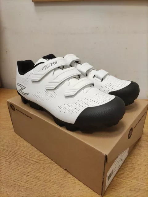 New Zol Men's White Cycling Shoes Outdoor. Raptor. White. 46.  Hard Sole.
