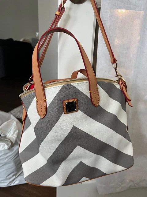 Dooney & Bourke Chevron Summer Shoulder/handbag NWOT!