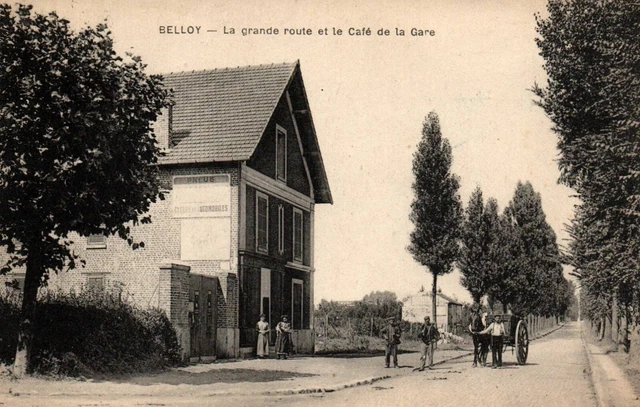 CPA 95 - BELLOY (Val d'Oise) - La Grande Route et le Café de la Gare (attelage)
