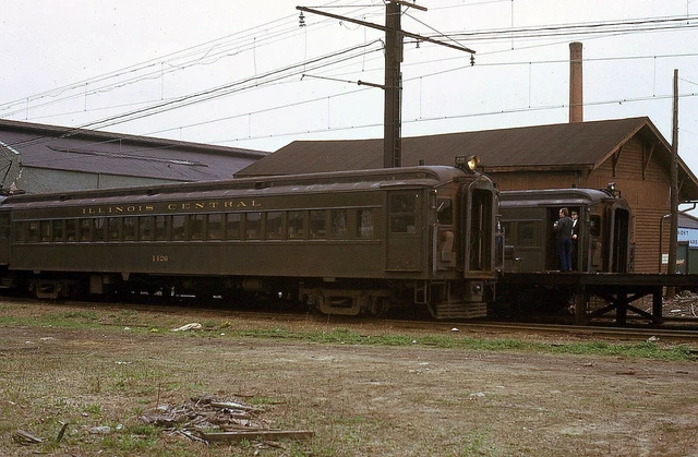 ILLINOIS CENTRAL ICRR MU 1426 EXCURSION TRAIN @ CHICAGO in 1974 ORIGINAL SLIDE
