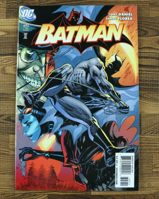 2009 DC Comics Batman #692 VF/VF+