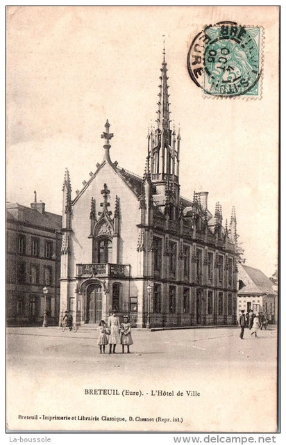 27 BRETEUIL -- vue de l'hotel de ville.