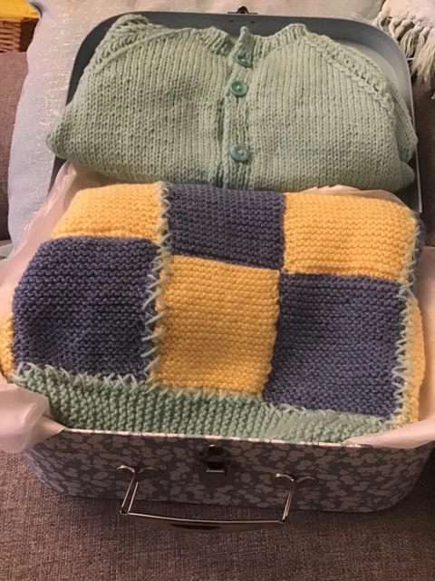 BABY GIFT SET CHECK BLANKET & GREEN CARDIGAN..6-12 months, IN PETER RABBIT CASE