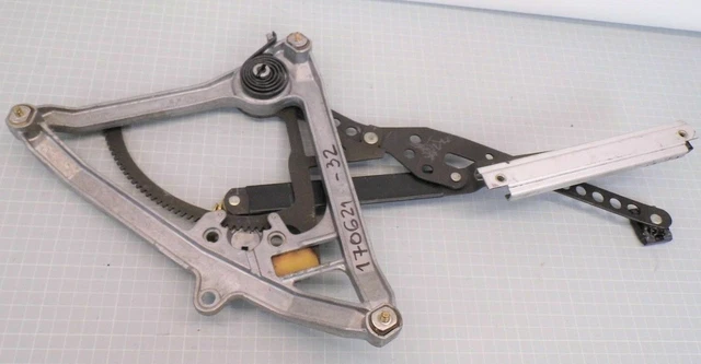 Mercedes Benz W126 ´87 Fensterheber Mechanik manuell vorne rechts 139126, 126, R
