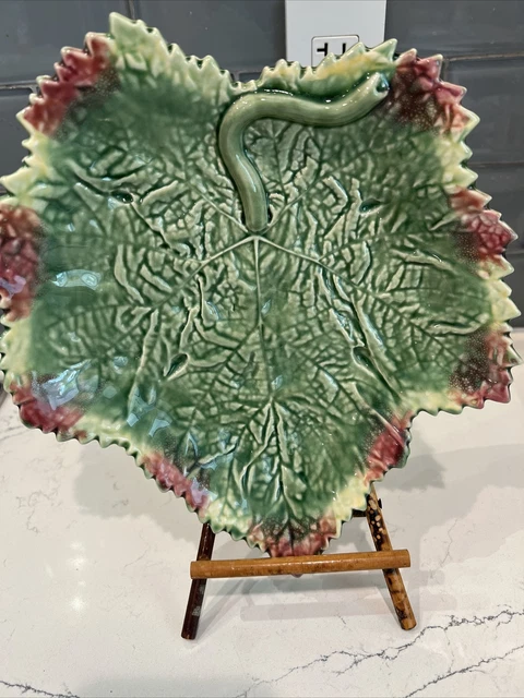 Bordallo Pinheiro Portugal Majolica Embossed Grape Leaf Shaped Footed Plate 10”