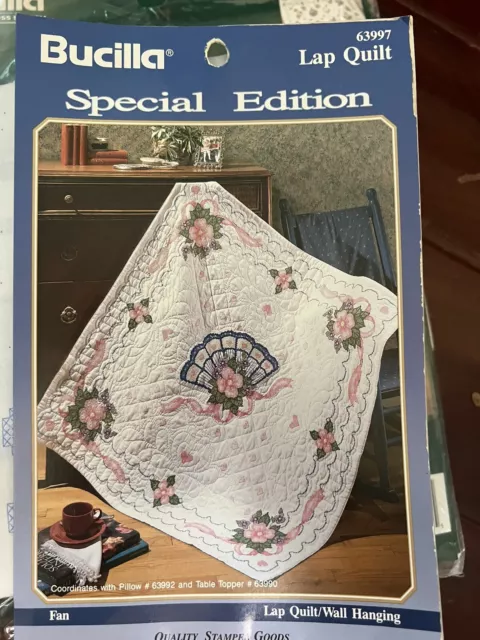 Nuevo Bucilla Edición Especial ""Ventilador"" Edredón Regazo Estampado para Punto de Cruz 63997 Kit