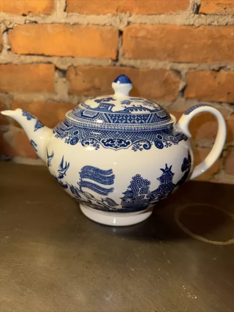 Johnson Brothers England Blue Willow Teapot With Lid Perfect