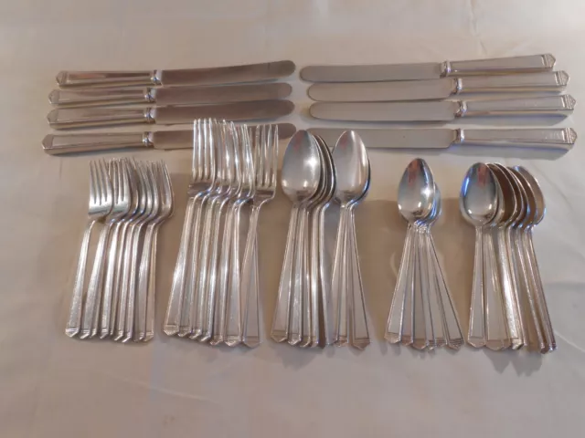1847 Rogers Bros "Anniversary" Silverplated Dinner Set - Service For 8
