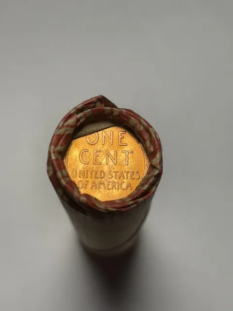 Lincoln Wheat Penny Roll 1909-1958 Capped with Uncirculated Looking Wheat Cents