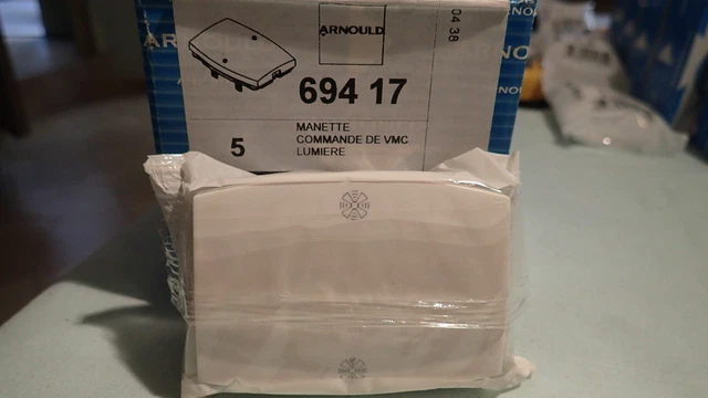 Arnould INITIA 69415 – Manette Double Lumineuse – Installation électrique – À L'unité