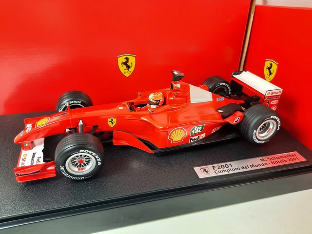 Ferrari F2001 Schumacher mokré pneu Formule F1 Hot Wheels 1/18