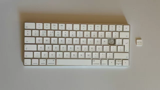 Apple Wireless Magic Keyboard (A1644)