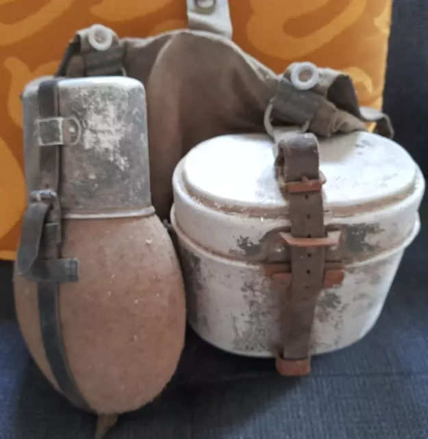 Wehrmacht WK Brotbeutel aus Leinen mit Feldflasche und Essenstopf ORIGINAL Wehrmacht WK Brotbeutel aus Leinen mit Feldflasche und Essenstopf ORIGINAL