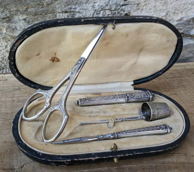 NICE FRENCH ANTIQUE SOLID SILVER SEWING SET CASE BOX 5 ITEMS EARLY XX th. C.