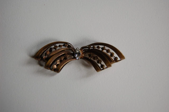 Broche Vintage Pince Dorée Avec Pierres Multicolores - Ancienne, état Comme Neuf