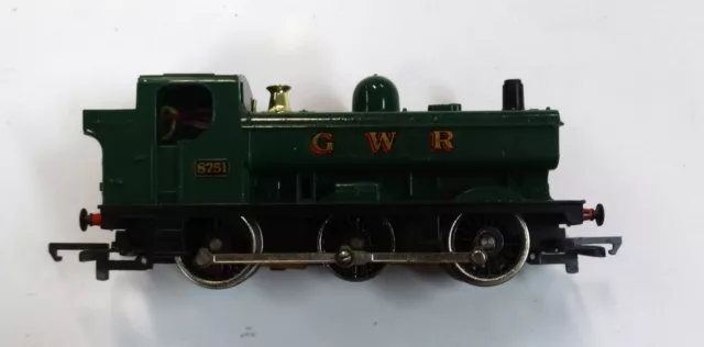 MODEL RAILWAY  HORNBY  LOCOMOTIVE GWR No8751