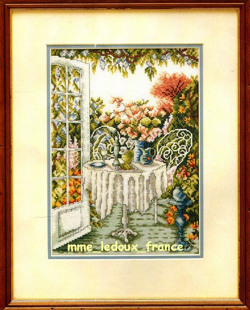 KIT POINT DE CROIX PINK BEACH HUT (A