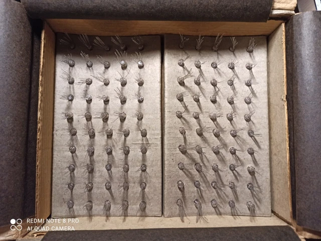Lot of 100 pcs IV-8 VFD Nixie Tubes New Made by Reflector in 1991