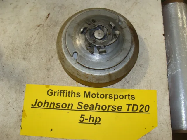 46 47 48 49 JOHNSON outboard 5hp Sea Horse TD20 flywheel magneto recoil dog