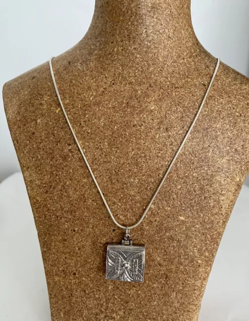 Collar de cadena colgante vintage de la Santa Biblia confort religioso plata metal