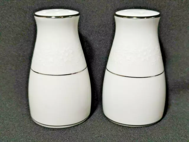 Noritake #6438 BUCKINGHAM White Salt Pepper Shakers EXCELLENT