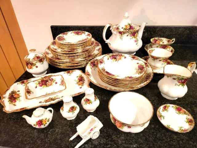 Royal Albert Old Country Roses Individually Available. Ex Display, Fab Condition