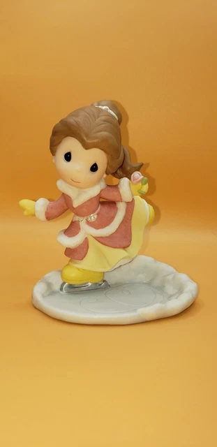 Precious Moments Disney Belle Holiday Figurine Your Heart Warms Coldest Days Box