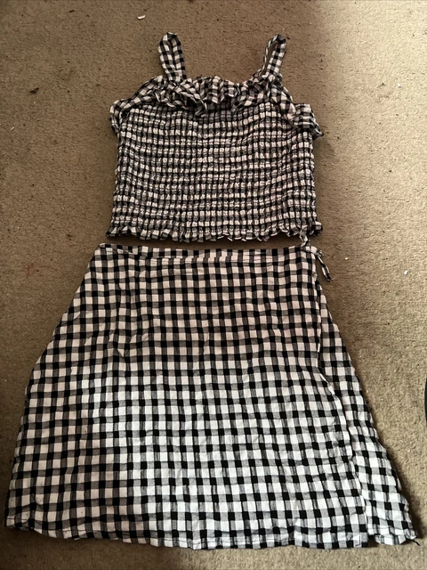 Black and white check outfit (skirt and top) aged 8-9 years