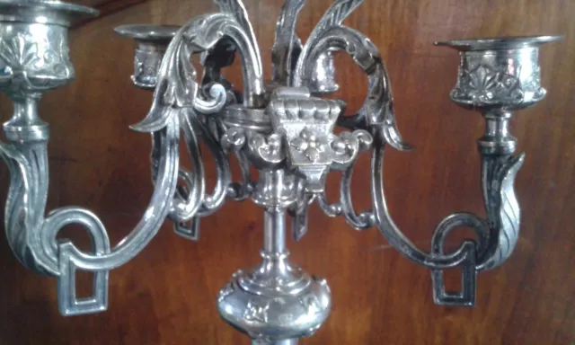 Belle Paire De Candelabres A Main En Metal Argente A Quatre Bougeoirs Xix Eme 3