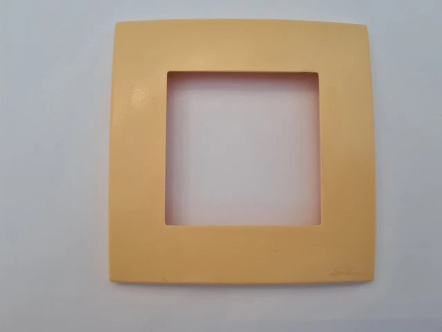 Plaque De Finition Espace Lumière Triple Verticale Arnould - Entraxe 57mm - Blanche