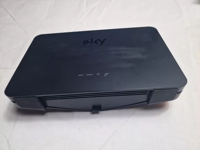 Sky Broadband Q Router 4.2 hub WiFi Model SR203 Latest model