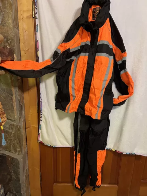 Milwaukee, SH233102 Men's Black and Orange Water Resistant Rain Suit, XL