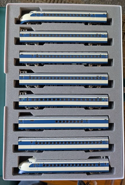 N700 2000 Shinkansen Bullet Train 8-Car Add-On Set Kato 10-1818