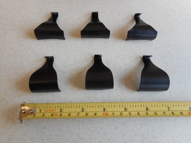 Vintage Picture Rail Hooks 6 In Total. (3 Heavy Duty)