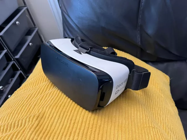 Oculus VR head set