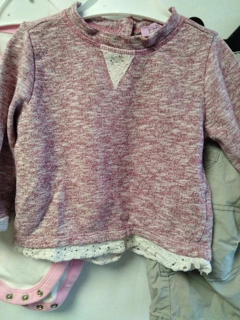 Pacchetto pantaloni e gilet top successivi vestiti bambina da 3 a 6 mesi 3