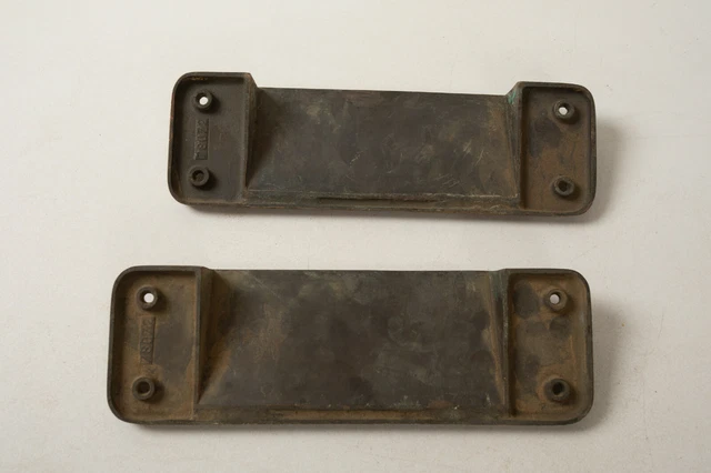 Pair of Fixed Drop Mail Slots (R5R) Louvered Type Bronze 78072 9" by 3" Door 2