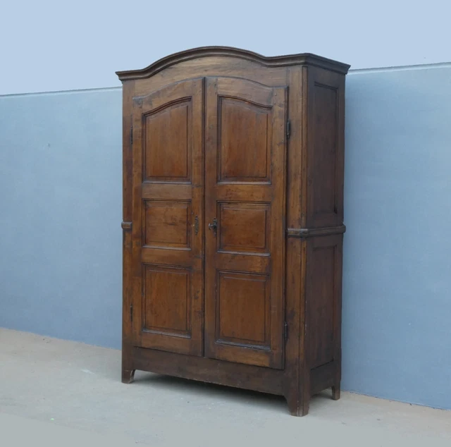 Armadio centinato due ante in legno di pioppo, epoca '700 - L 156 cm!