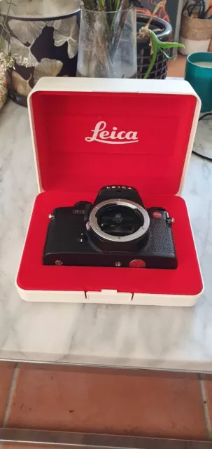 appareil photo argentique LEICA