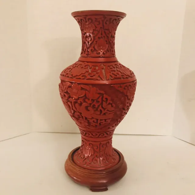 Vintage Chinese Cinnabar Carved Red Faux Lacquerware/Brass Vase 9" Wooden Stand.