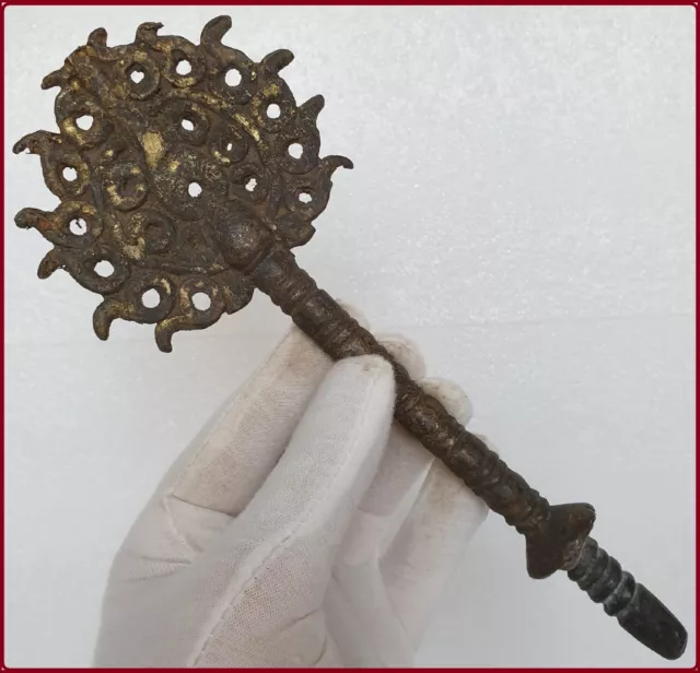 Rare Unusual Antique Grid Cut Screw Type Bronze Skeleton Key for Asia India Lock