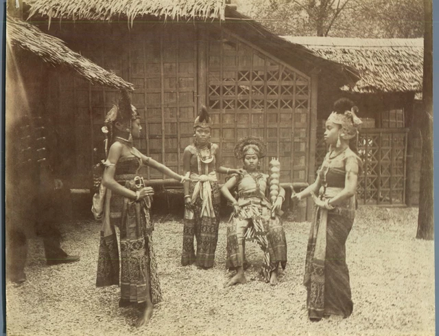 EXPOSITION UNIVERSELLE PARIS 1889, Danseuses de Java vintage albumen ...