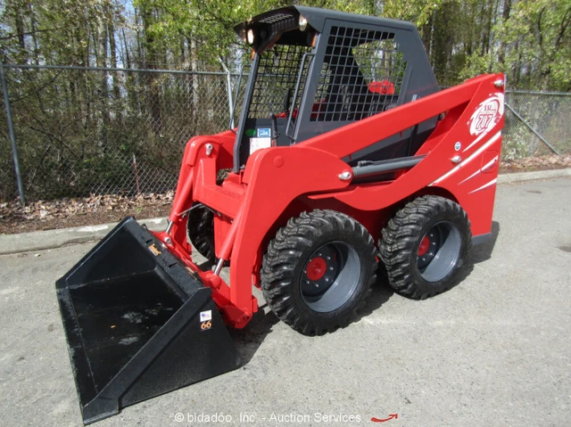 TCM SSL 707 Skid Steer Wheel Loader 66" Bucket Kubota V2403 Diesel Q/C bidadoo