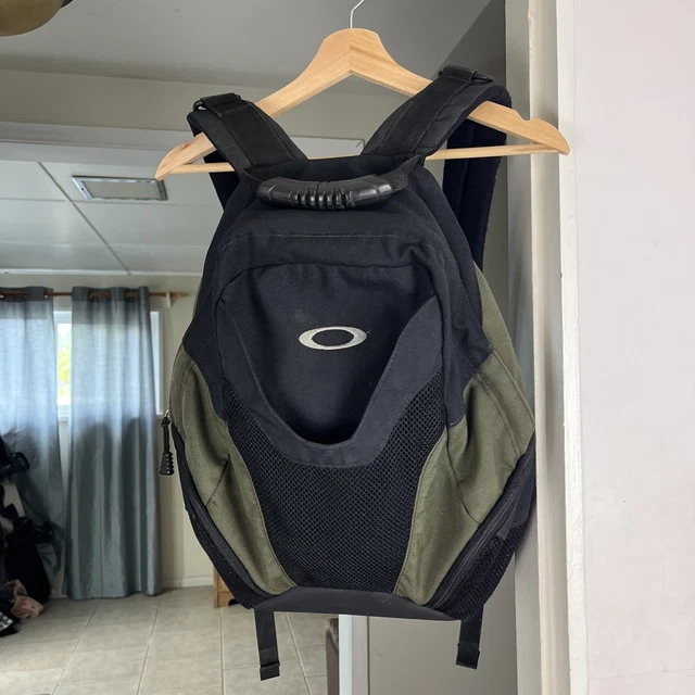 VINTAGE 90S Y2K Oakley Backpack Early Model Olive Green Black